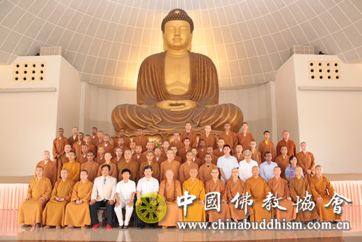 中国佛教界与新加坡佛学院领导交流，培养国际性僧才