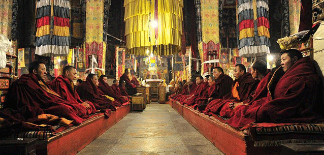 甘丹寺：藏传佛教格鲁派的第一座寺院