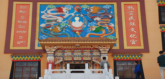 藏民嘎藏加措和他的“热贡唐卡”