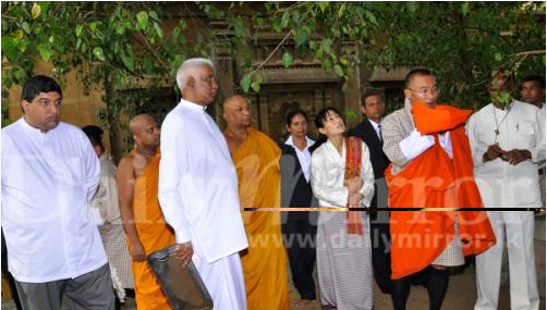 不丹总理策林·托杰访问斯里兰卡科伦坡冈嘎拉马寺
