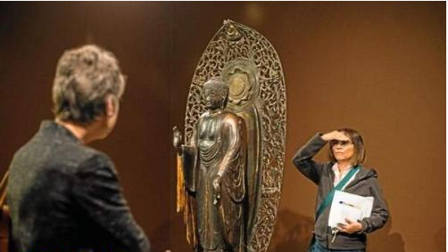 日本镰仓时代弥陀木像首次在美国加州亚太博物馆展出
