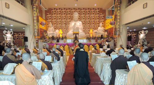 台湾中华佛教青年会在慈法禅寺举行燃灯报恩法会